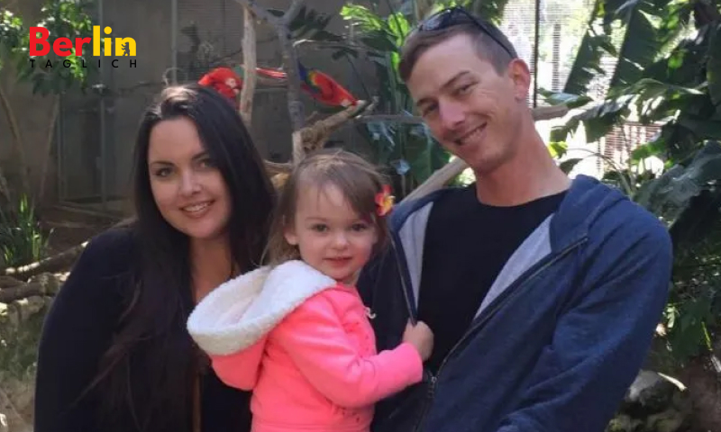 Paulas Tochter Cassandra Jade Huffman mit ihrem Ehemann Casey und ihrer Tochter Luna