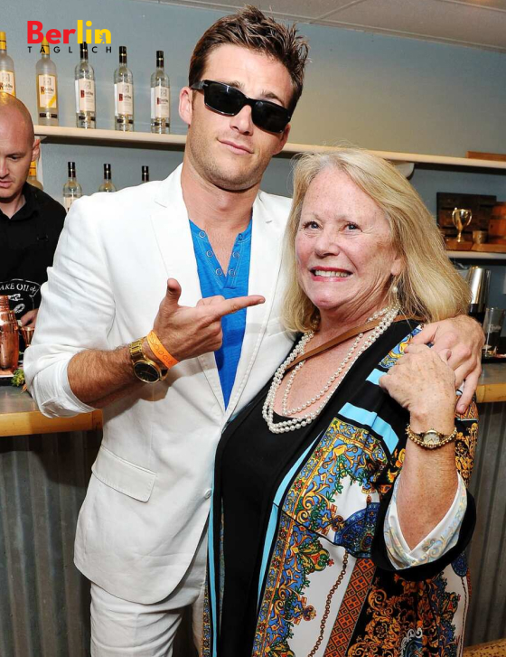 Scott Eastwood und Jacelyn Reeves besuchen Ketel One Vodka zur Feier von Scott Eastwoods 30. Geburtstag im San Diego Polo Club in San Diego, Kalifornien. Foto: Jerod Harris Quelle: Getty Images